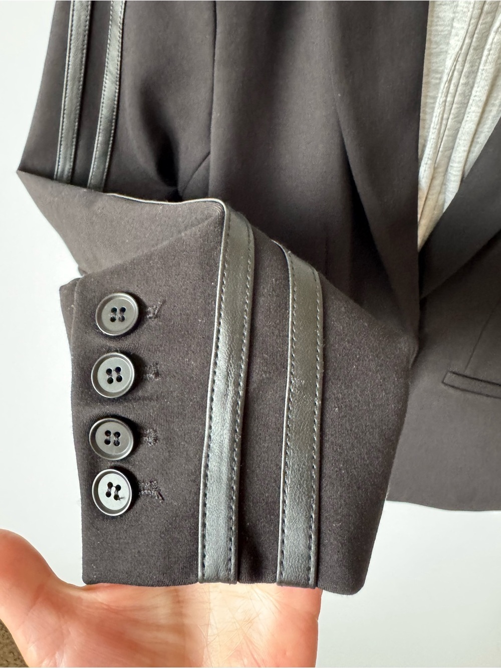 Evereve Jones St Blazer with removable hoodie - Picture 5 of 12